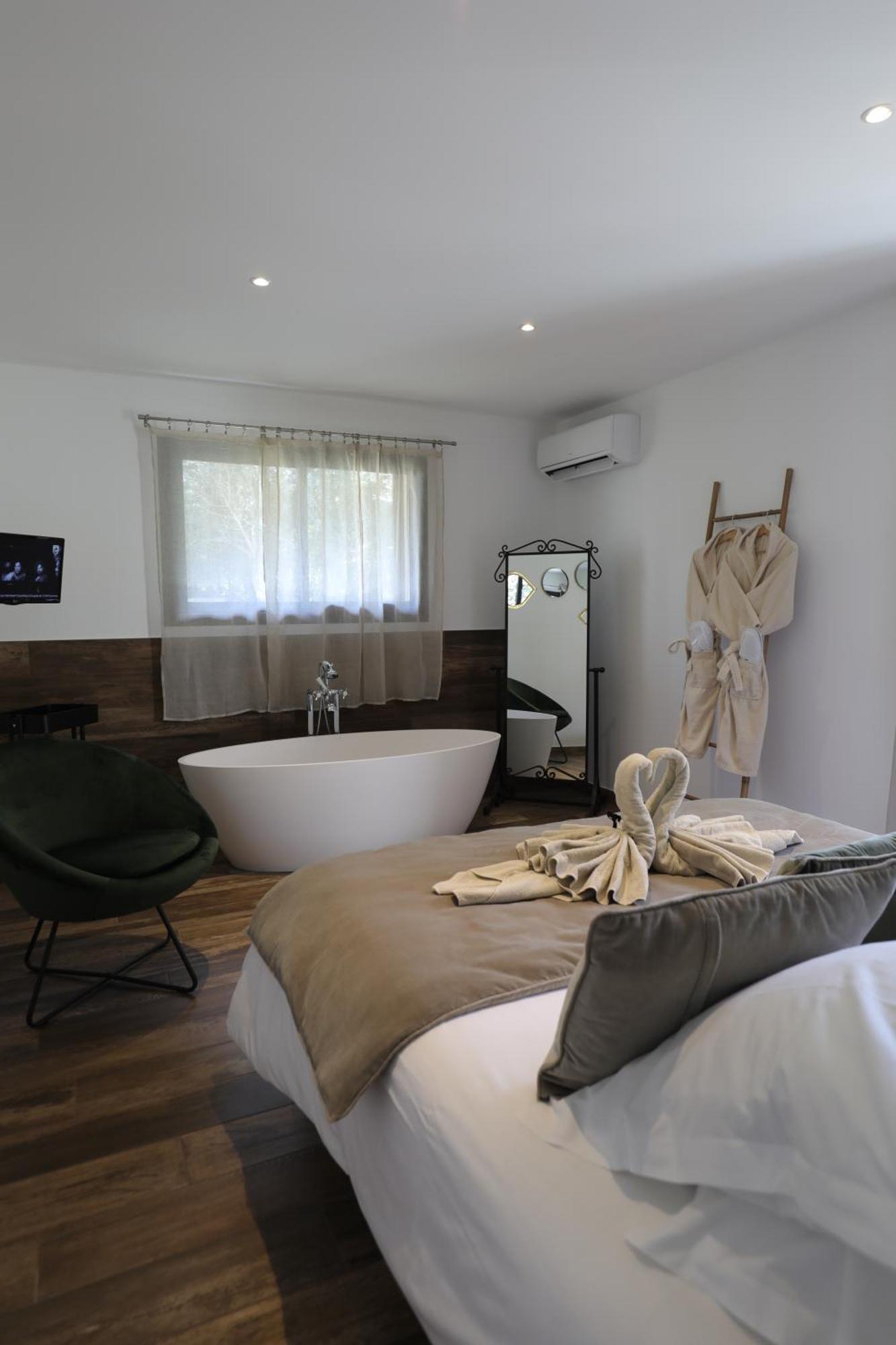 Confidentiel Le Grecale Hotel 4*